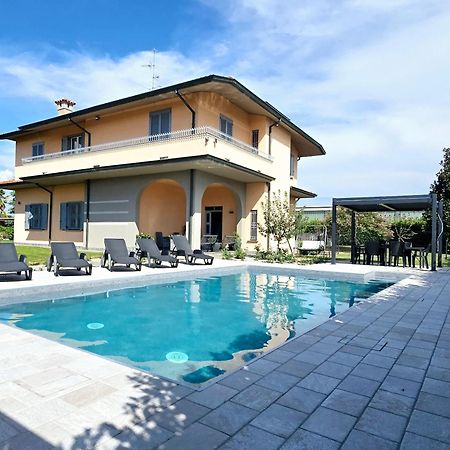Villa 3 Cassano dʼAdda Екстериор снимка